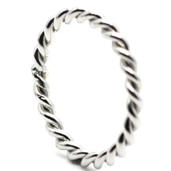 Commercio all'ingrosso della fabbrica argento non sbiadisce mai la corda in acciaio chirurgico sottile anello da dito attorcigliato per le donne ragazza anello