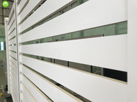 Porte d'allée blanche de luxe de conception supérieure Double porte de panneau de clôture de sécurité principale pour le service de modélisation 3D d'appartement de villa inclus
