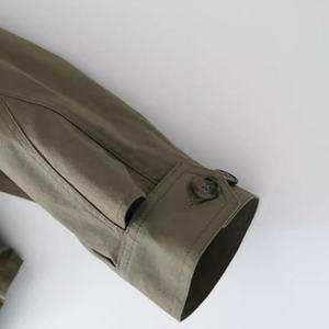 En gros, Veste unisexe vintage verte déstructurée avec décoration de quincaillerie, coupe-vent à col montant, style niche, pour homme - Product Image 6