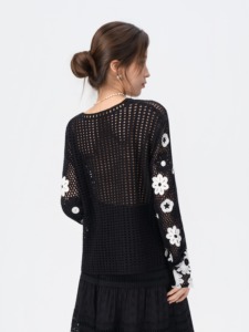 Maglione da <span class=keywords><strong>Donna</strong></span> all'Uncinetto con Collo Tondo in Misto <span class=keywords><strong>Cotone</strong></span> e Motivo Floreale - Product Image 2