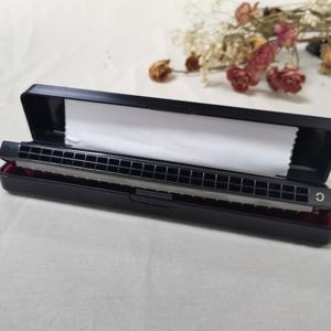 Vente en gros de <span class=keywords><strong>prix</strong></span> personnalisé marque Sinomusik haute qualité couleur 24 trous <span class=keywords><strong>harmonica</strong></span> <span class=keywords><strong>chromatique</strong></span> ton C laiton roseau instrument de musique - Product Image 6