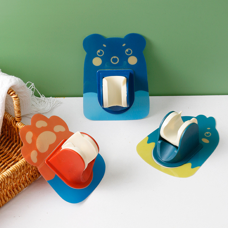Adjustable Universal Shower Head Holder Cute Bear Design for Kids Shower Base