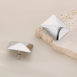 304ชุบทอง18K ต่างหูสแตนเลสสไตล์วินเทจโมเดิร์นคลาสสิก-สี่เหลี่ยมกรอบสีทึบการตั้งค่าเทคโนโลยี - Product Image 6