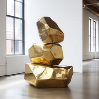 Art moderne de soudure en métal de jardin extérieur ornent le revêtement de surface d'or Sculpture géométrique de cube d'acier inoxydable de grande anomalie