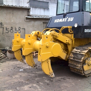 รถดันดินยี่ห้อดังรุ่น D85-21 ผลิตในญี่ปุ่น รุ่น D85-18 พร้อมวินซ์  กำลังดัน 4.3 เมตร  ระบบตรวจสอบระยะไกล - Product Image 1