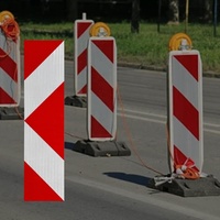 Autocollants de panneaux de barricade personnalisés avec bandes réfléchissantes rouges et blanches