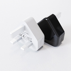 Adaptateur USB Prise UK Lot de 4 Charge Rapide 5V 1A Prise Murale 3 Broches pour 14/13/12/11/<span class=keywords><strong>XR</strong></span>/XS Max/SE/8/7/6/5 Matériau Ignifuge PC - Product Image 5