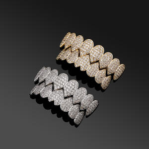 ฟันปลอมประดับเพชรเต็มรูปแบบสำหรับผู้ชายและผู้หญิงสไตล์อเมริกันแบบยุโรปบุคลิกตลกเขี้ยววันฮาโลวีนตะแกรงทอง - Product Image 2