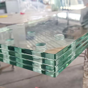Verre trempé Nanbo Xinyi Jinjing 5 mm transparent haute résistance à la chaleur 93% de transmission lumineuse Verre architectural - Product Image 1