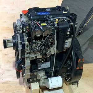 Moteur diesel 1104C-44T 74,5 kW 2200 tr/min 1104C-44T Ensemble moteur complet 1104C-44T - Product Image 3