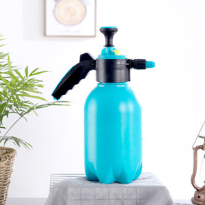 Bouteille de pulvérisation à pression d'air 2L, buse réglable, plastique bleu, pour la maison, le jardin, la cour, le balcon - Product Image 1