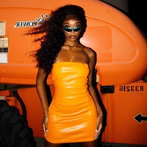 Vestido Corto de Piel Sintética Ajustado y Sexy con Espalda Descubierta para Verano - Venta al por Mayor de Nueva Colección - Product Image 6