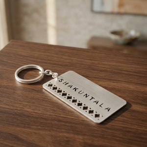 Porte-clés rectangulaire fait main en laiton argenté plaqué argent - Product Image 3