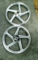 Fabrication chinoise Jialing JH70 CD 70 Pièces de moto 17 pouces Jante en alliage de moto CD70 Wave70 Support de roue de moto