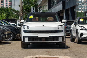 <span class=keywords><strong>Lynk</strong></span>&<span class=keywords><strong>Co</strong></span> 900 1.5T Halo 2025 Usado, SUV Híbrido Enchufable de 6 Plazas, Vehículo Usado de Lujo Grande, Gran Oferta, SUV Híbrido para Viajes de Negocios - Product Image 2