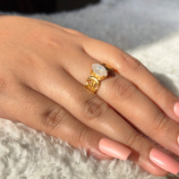Bague Pierre de Lune Arc-en-ciel Marquise 3,5g Pierre de Naissance de Juillet Argent Sterling 925 Plaqué Or Bijou Bohème Fait Main pour Femme