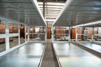 Maison conteneur pliable sur mesure de 20 pieds, isolée, préfabriquée, à prix réduit, pour projets d'infrastructure et utilisation en ADU