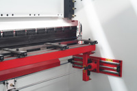Presse plieuse hydraulique CNC MYT, machine à cintrer pour le fer, prix bas, presse plieuse CNC pour le traitement des métaux