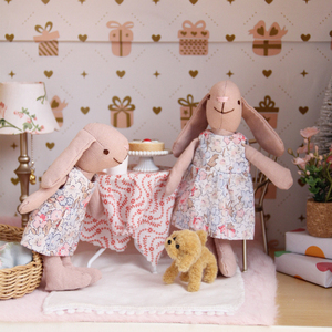 Ensemble <span class=keywords><strong>de</strong></span> thé miniature avec figurine <span class=keywords><strong>de</strong></span> lapin, robe florale, tablier à carreaux, bordure en dentelle, théière, tasse à thé, gâteau, jouet pour enfants, cadeau <span class=keywords><strong>de</strong></span> jeu - Product Image 6