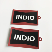 Autocollants de marque pour vêtements, étiquettes suspendues en vinyle découpées sur mesure, résistantes à l'eau, avec logo personnalisé de haute qualité