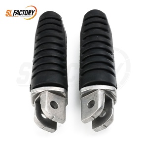 Pedane Posteriori per Moto Adatte a Suzuki Hayabusa GSX1300R 99-12, GSX650 08-12, GSX1400 02-08, V-Strom 1000 <span class=keywords><strong>DL650</strong></span> Tutti gli Anni - Product Image 1