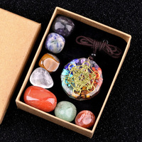 Lot de Colliers Pendentifs en Résine avec Pierres de Guérison 7 Chakras, Cristaux Naturels et Éclats d'Orgonite – Vente en Gros