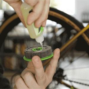 Lubricante y Limpiador de Cadena de Bicicleta al por Mayor, Herramienta de Mantenimiento Portátil con Material para una Limpieza y Lubricación Eficientes - Product Image 1