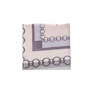 Sciarpa quadrata circolare 70x70 cm con motivo a catena, accessorio moda per donna - Product Image 1