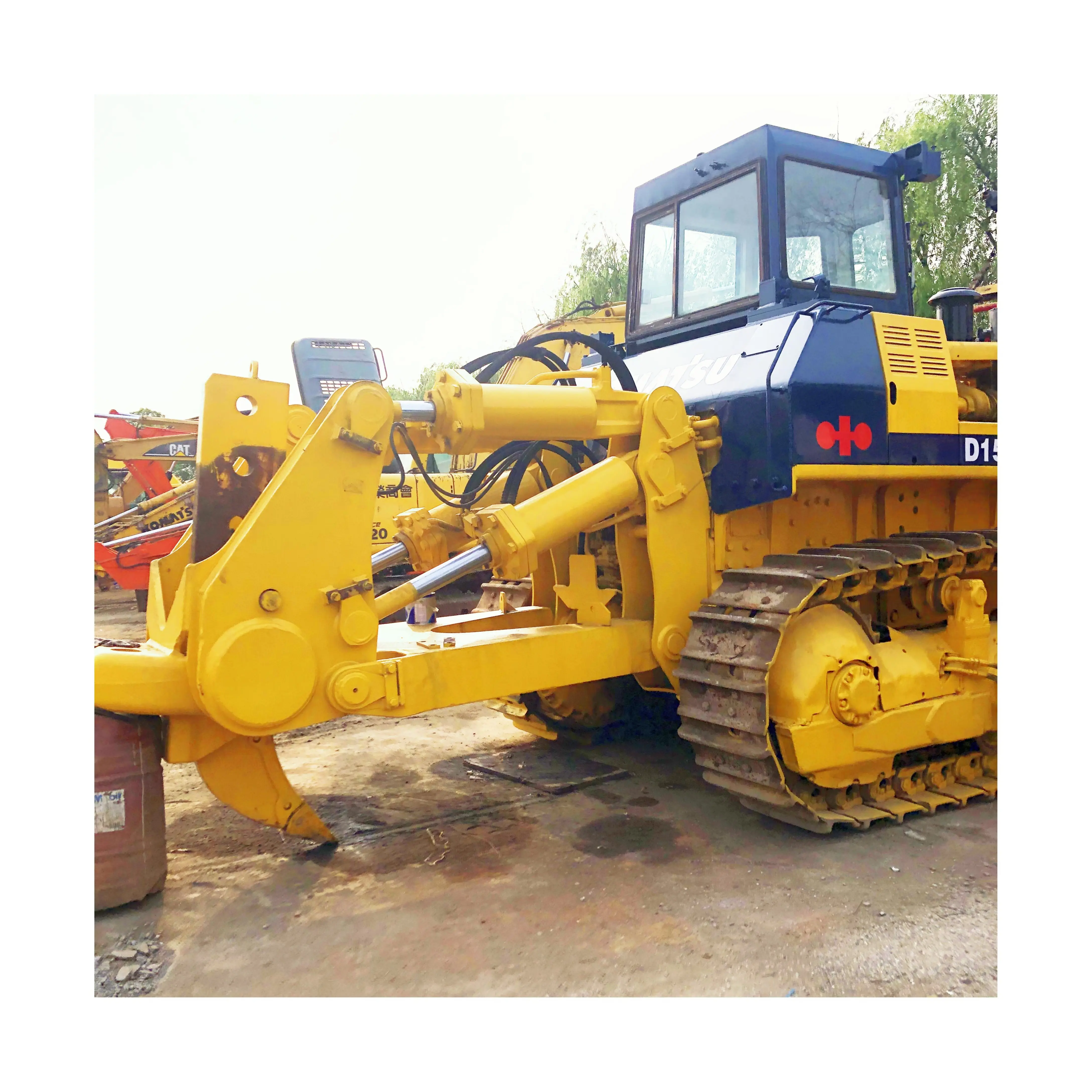 Secondhand Komatsu D155AX-5 rastreador bulldozer, usado Komatsu D155A-3 d155 d155a bulldozer para venda