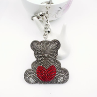 Porte-clés cerise en acrylique doré, vente en gros, haute qualité, strass thermocollants, divers modèles, breloque avec pompons