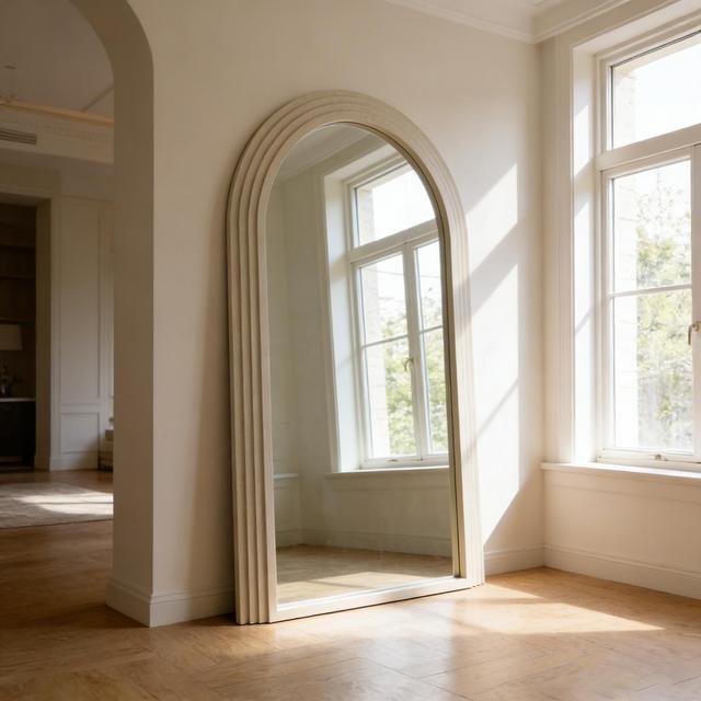 Customized Retro Vintage Full-Length Floor Mirror for Home Decor Fashionable Arched Design for Living Room or Hotel Use