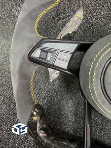 Volant sport en cuir et fibre de carbone personnalisé, luxe et confort, adapté aux <span class=keywords><strong>Audi</strong></span> A1-A9 Q3, Série 4, Golf, Classe C et Camry - Product Image 3