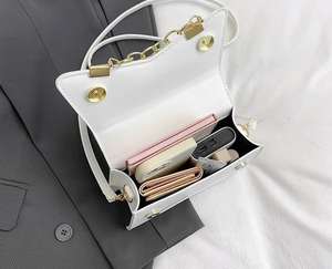 Bolso de Hombro Cuadrado de Piel Sintética PU de Lujo Estilo Bohemio Posey para Mujer con Asa Única y Botón, Tipo Saddle Bag - Product Image 6