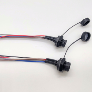 2 + 4针推锁IP67防水公面板连接器18AWG + 24AWG户外发光二极管液晶广告显示器线束 - Product Image 1