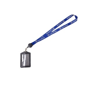 Porta Tarjetas de Identificación Personalizado con Nombre, Porta Tarjetas de Plástico para Negocios con Correa para el Cuello de Nailon RPET - Product Image 3