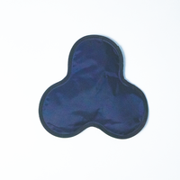 Compresse de gel chaude/froide ergonomique en tissu pelucheux à trois lobes pour réduire l'inconfort