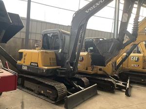 Excavatrice sur chenilles Volvo Ec60d jaune, équipement de construction lourd - Product Image 3