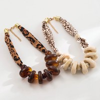 Collier en résine bohème pour femmes, imprimé léopard, écharpe en soie, collier réglable fait à la main, bijoux tendance pour les fêtes