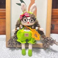 BH Creative Poupée au crochet en laine faite main, Lapin de dessin animé avec pantalon lanterne, Pendentif porte-clés pour fille, Breloque de sac, Cadeau (Frais et Doux)