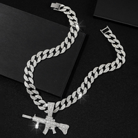 Chaîne cubaine Miami en gros pour hommes avec pendentif gros pistolet en strass