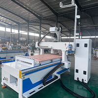 Routeur CNC à commande numérique ATC linéaire 4x8 pour le travail du bois en promotion