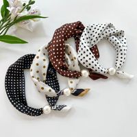 Cashew-Print Langer Polyester-Schal, dünner Perlen-Halstuchschal, magnetischer Dreieck-Anhänger im süßen Frühlings-Lazy-Style