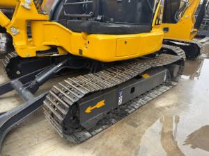 Mini-pelle hydraulique Komatsu PC40MR d'occasion fiable et authentique, avec lame de bulldozer pour projets de canalisations et rénovation de cours - Product Image 4