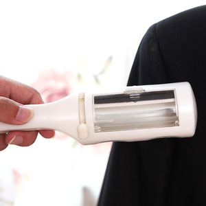 Mini Electrostatic Dry Cleaning <b>Brush</b> For Clothes Portable Lint Remover <b>Dust</b> Cleaner Plastic Material - Product Image 4