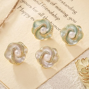 OUDIANYA JEWELRY Pendientes de Botón de Moda, Gran Venta, Latón con Imitación de Perla y Diseño de Camelia, Regalo - Product Image 2