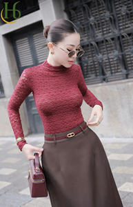 Blusa de manga larga de encaje elástico para mujer, hecha en Vietnam, estilo casual, de mezcla de poliéster con botones al frente para todas las estaciones. - Product Image 5