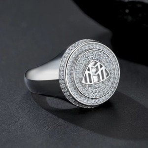 Anillo de Plata 925 con Moissanita, Diseño Novedoso y Brillante, Joyería de Moda, Anillo de Moissanita con Micro Pavé, Precio al por Mayor - Product Image 1