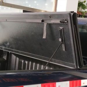 Isuzu D-Max Pickup Accesorios Retráctil Roll-Up Four-Folding Tonneau Cover Aleación de aluminio Pickup Colcha Cubierta de barril de vino - Product Image 6