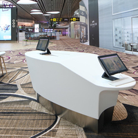 Comptoir de Check-in et de Billetterie d'Aéroport Moderne en Corian Personnalisable avec Bureau d'Information, Surface Solide Durable en Pierre pour Centre Commercial et École