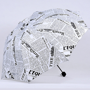 CHUVABAND Parapluies à motif de journal <span class=keywords><strong>anglais</strong></span> de créateur Parapluies pliants de luxe pour femmes Parapluies d'été transparents personnalisés - Product Image 5